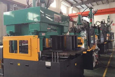 伺服節(jié)能精密注塑機多少錢一臺?至少3萬元以上!