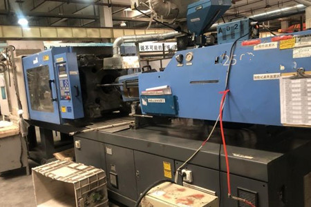 如何降低混雙色注塑機(jī)采購(gòu)成本?技巧分析!